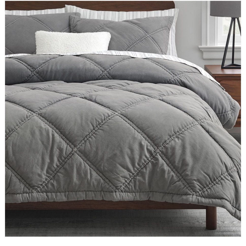 Pottery Barn Teen Washed Rapids Quilt with Shams